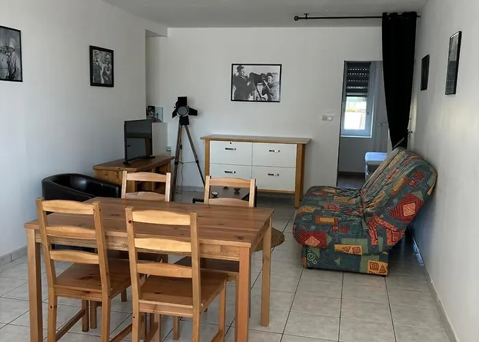 Apartmán Lumineux En Rez-de-chaussee *